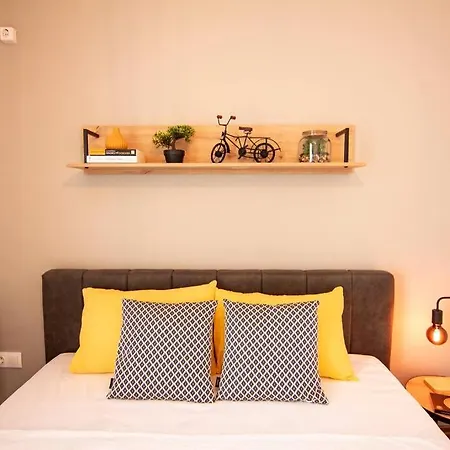 With Private Parking 1 Apartament *