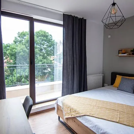 With Private Parking 1